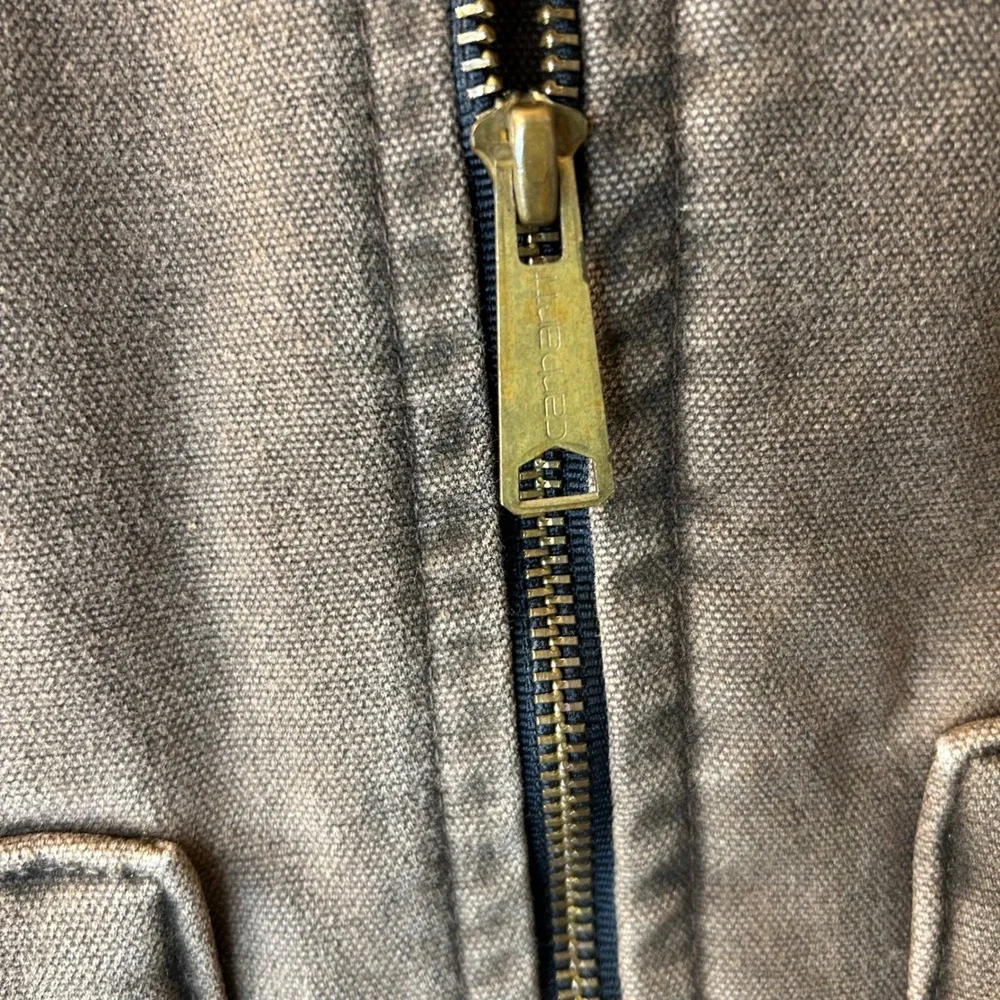 Carhartt measures 25